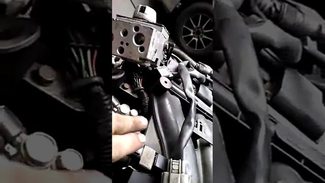 ADAPTACION Y.COMPARACIÓN BOMBA DE ALTA PRESION GDI MITSUBISHI CHORRILLOS 956597561 смотреть онлайн