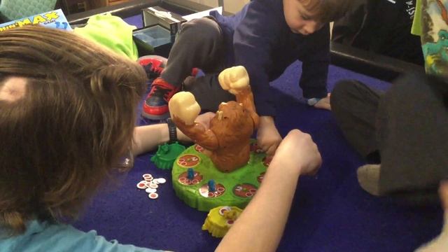 Bower Family Learns #25: Mashin' Max Game смотреть онлайн