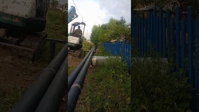 Делаем септик бабушке-2 часть, выкопали яму экскаватором