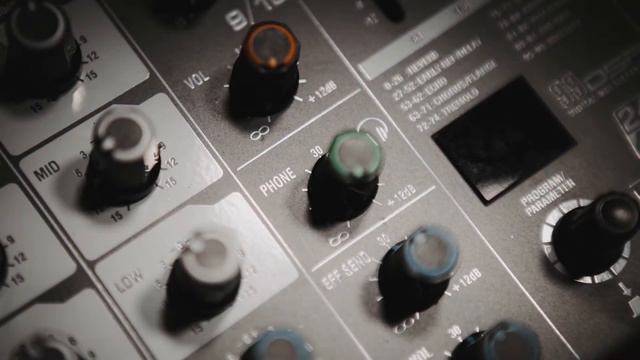 Mesa de som 10 Canais Soundvoice Mc10 Plus(Usb+Efeito+Eq+48v) смотреть онлайн