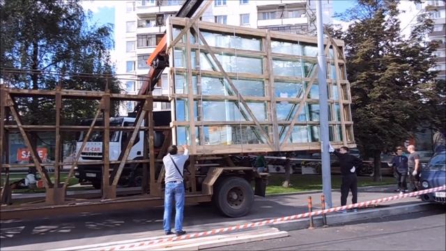 Москва: замена самого большого стекла в России смотреть онлайн