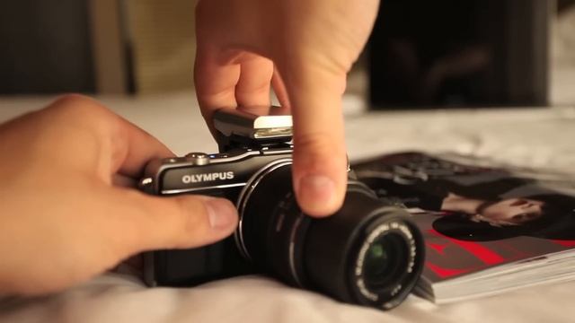 Olympus Pen Mini E-PM 2 - 260 gramów stylu i świetnej jakości [wideotest] смотреть онлайн