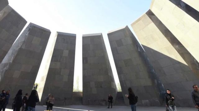 Леонид Гофман. "Цицернакаберд 24/04" смотреть онлайн