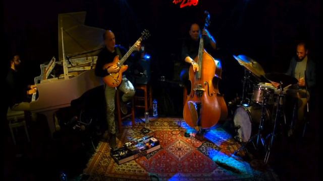 Soloing over Bye Bye Blackbird смотреть онлайн