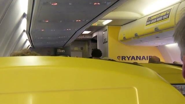 Ryanair Safety Demo Stansted - Kerry Route смотреть онлайн