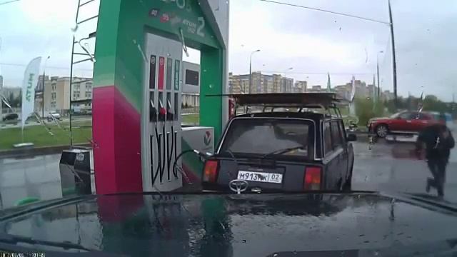 Уфа танец на заправке смотреть онлайн
