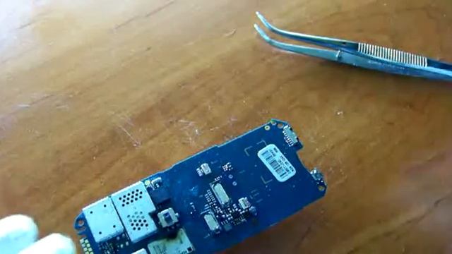 How to replace joystick in Sony Ericsson / Jak wymienić joystick w Sony Ericssonie смотреть онлайн