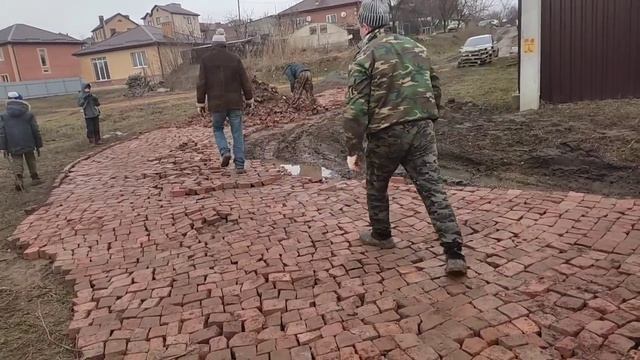 кирпич вместо тротуарной плитки смотреть онлайн