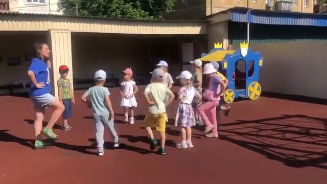 Шла коза по лесу смотреть онлайн