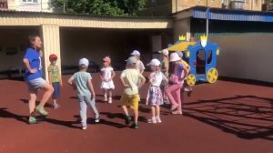 Шла коза по лесу