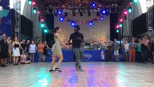 Hustle Dance Demo смотреть онлайн