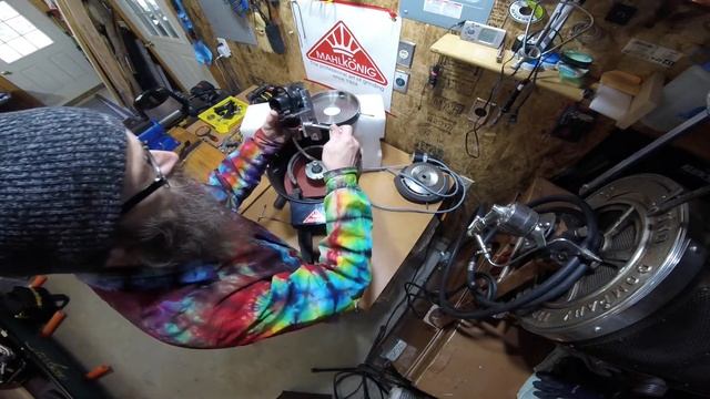 Mahlkonig VTA 6 S & SW, below the grind chamber, the sliding spout and the on & off switch смотреть онлайн