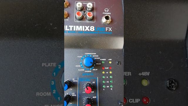 Alesis MultiMix8 USB FX смотреть онлайн