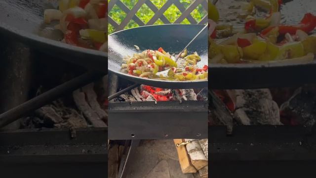 Домашняя курица в афганском казане . Рецепт на костре. смотреть онлайн