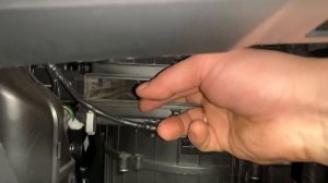 Замена салонного фильтра Geely Emgrand X7