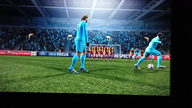 Odd free kick PES2012 смотреть онлайн