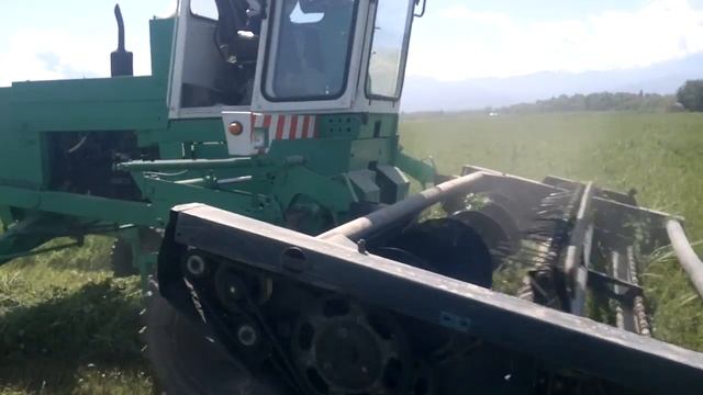 Комбайн Е-302 смотреть онлайн