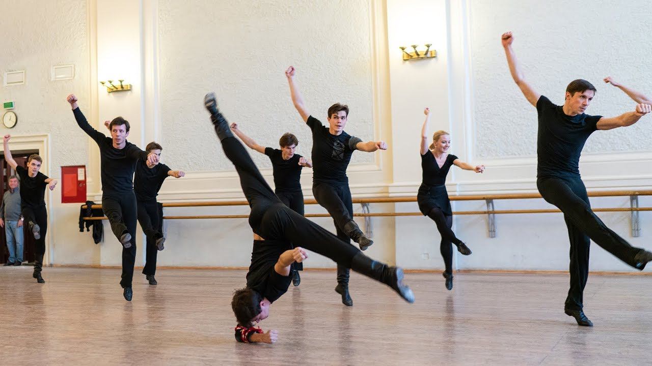 Репетиция хореографической картины "Партизаны". Балет Игоря Моисеева. смотреть онлайн