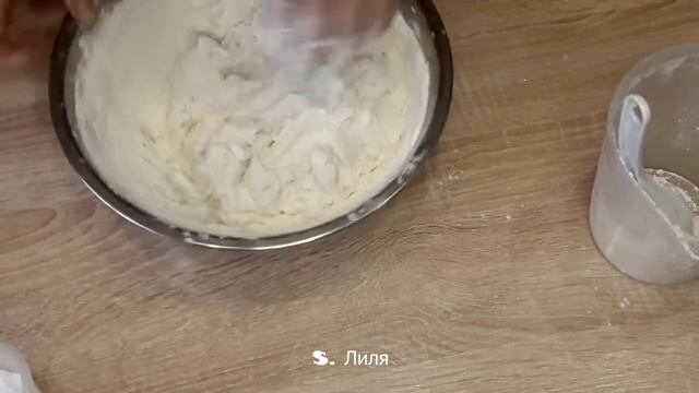 Песочное тесто на кефире. Подойдет и для самсы, и для пирожков с печёнкой. смотреть онлайн