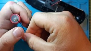 Как заменить аккумулятор на блютуз колонке/How to replace the battery on a bluetooth speaker