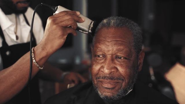 Barbearia clássica! #black #barbeiro #corteamericano #cortemasculino смотреть онлайн