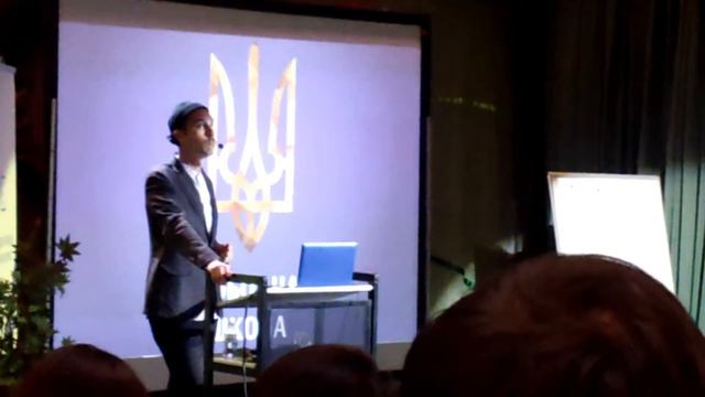 Как звезды себя должны подавать журналистам и зрителям смотреть онлайн
