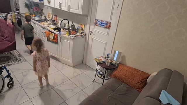 ВЛОГ | УХОД ЗА СОБОЙ | ПОДАРКИ ИЗ ДЕТСКОГО САДА | ОБЕД С НАМИ | ИСТОРИЯ С СЫРОМ смотреть онлайн