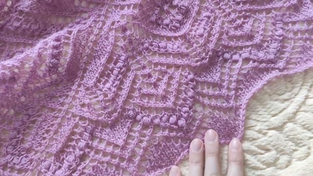 Шаль Цветы мелиссы смотреть онлайн