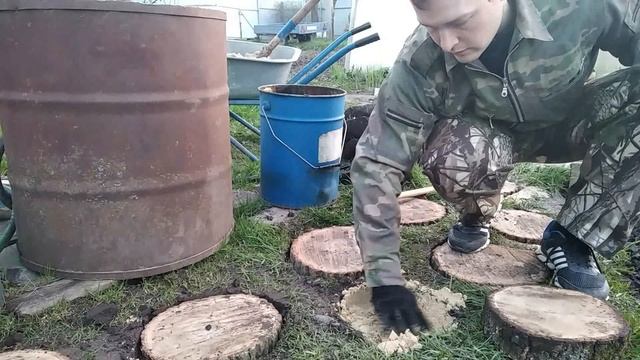 Супер идея для дачи! Делаем садовую дорожку из спилов дуба своими руками! смотреть онлайн