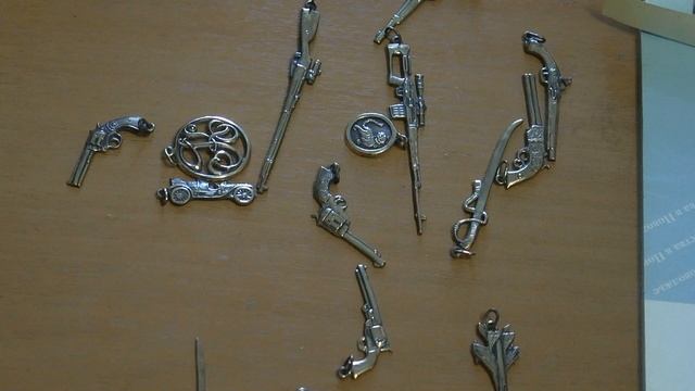 В мастерской художника скульптора-ювелира Александра Жесткова смотреть онлайн