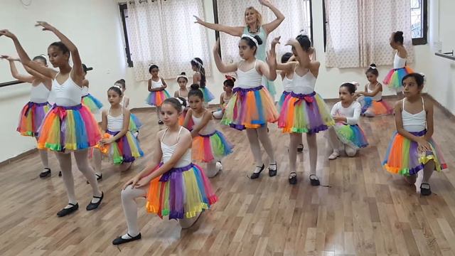 07. East, Salma. Ballet Studio 