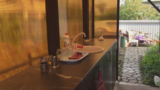 Подача воды в умывальник на даче. Вода на кухне смотреть онлайн