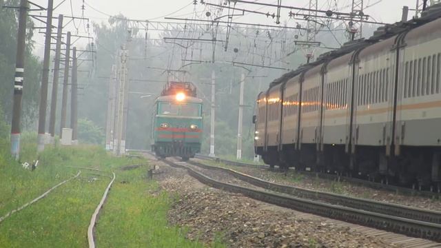 Электропоезд ЭП2Д-0004 ЦППК, электровоз ВЛ11М-226 станция Латышская 27.06.2019 смотреть онлайн