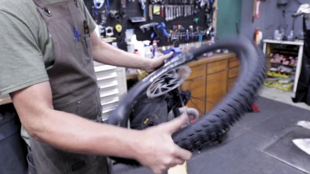 Bike Build | 2021 Specialized Demo Expert смотреть онлайн