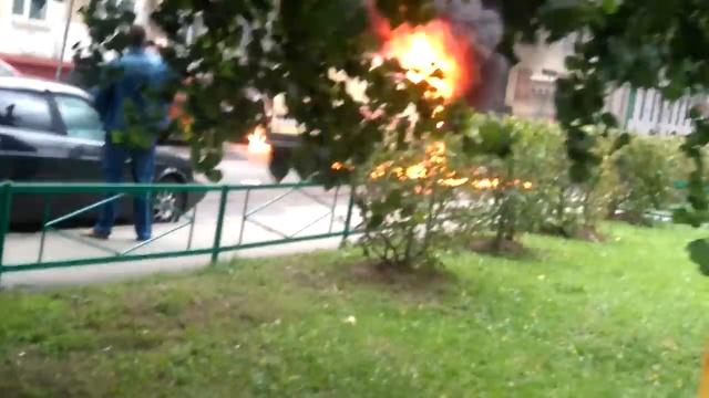Очевидец снял видео с места нападения на инкассаторов в Москве смотреть онлайн