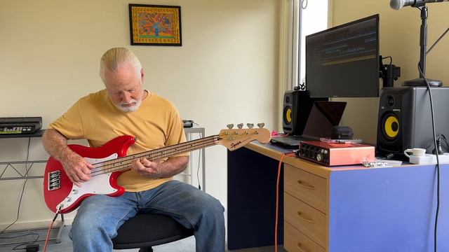 Active Melody Nov 22 Challenge - I'm learning to play bass! смотреть онлайн
