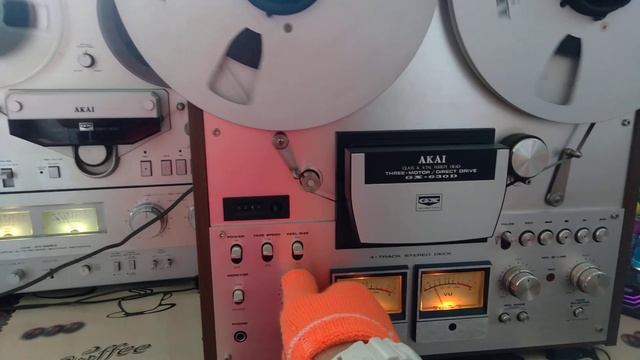 Lo-D HS-330M в упряжке с Akai GX-630D смотреть онлайн