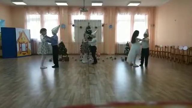 Танец льдинок и снежинок смотреть онлайн