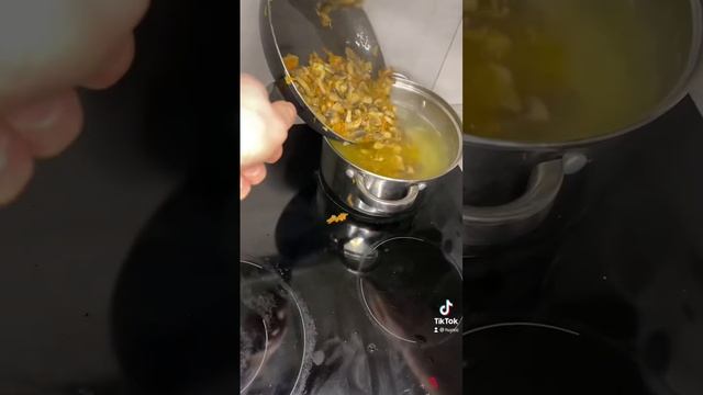 Сырный супчик к вашему столу! ? Подпитывайтесь на канал! #еда #тикток #сырныйсуп #вкусно @hursic