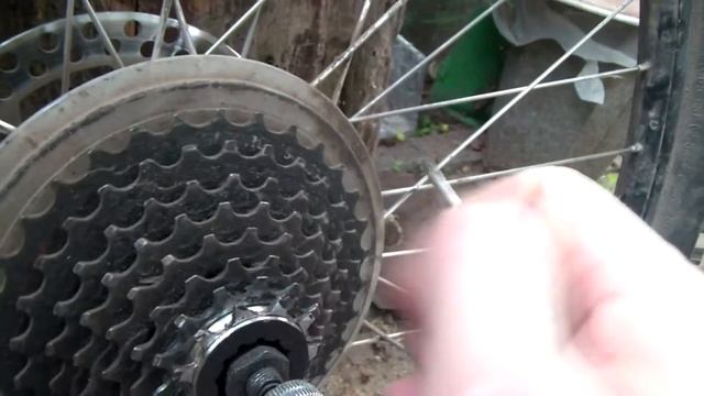 Как починить заднюю звездочку на велосипеде Как убрать прокруты и улучшить переключение передач смотреть онлайн