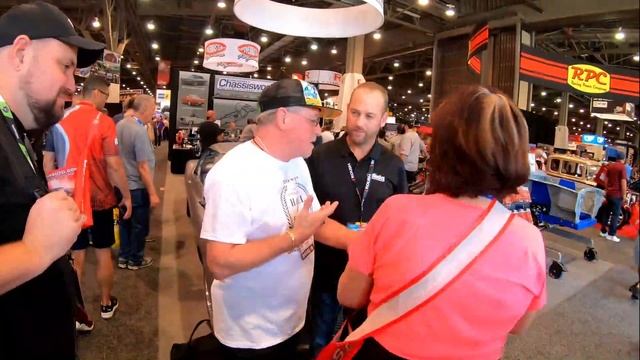 SEMA 2019 with Jason & Chad from Gas Monkey Garage / Fast 'N Loud смотреть онлайн