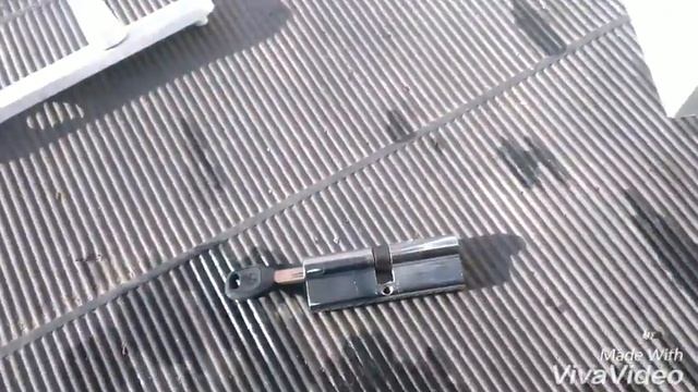 Cнятие и установка (замена) личинки (внутренности) замка металлопластиковой двери смотреть онлайн