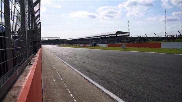 Ferrari 70 at Silverstone: F1 cars including pits смотреть онлайн
