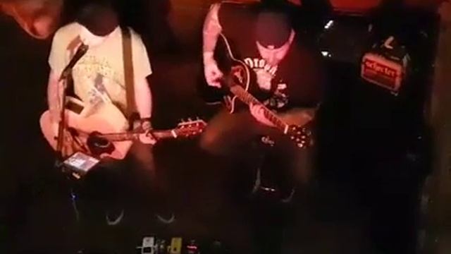 NOFX - LINOLEUM (ACOUSTIC COVER) смотреть онлайн