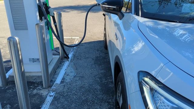 VW ID4 | 9 Things I Love About My EV! смотреть онлайн