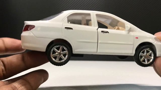 Centy Toys | Honda City | 1:32 Scale Model | Unboxing | White | смотреть онлайн