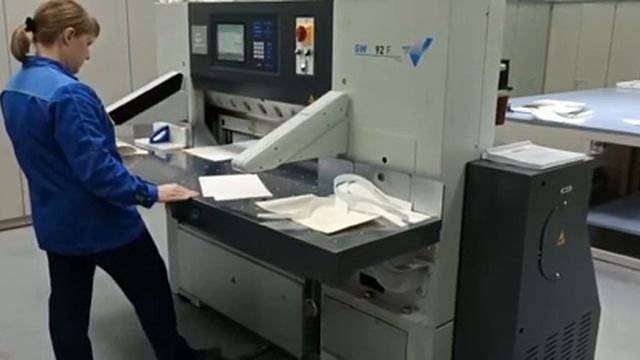 Девушки освоили резак GUOWANG GW 92F в Пензе смотреть онлайн