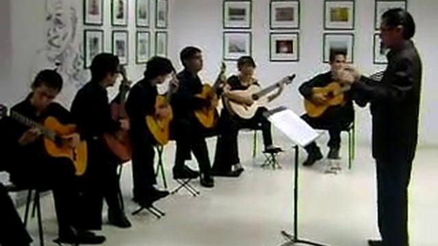 POR UNA CABEZA (TANGO), ORQUESTA DE GUITARRAS LENN BARCELÓ (Director) смотреть онлайн