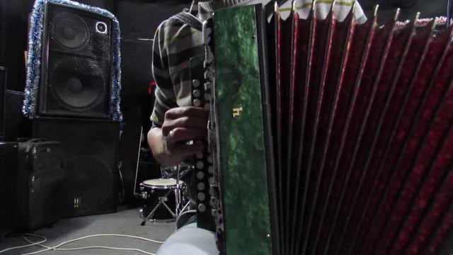 Marilyn Manson - Sweet Dreams на гармошке смотреть онлайн