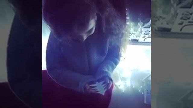 Новогодний декор окна. Новорічна витинанка смотреть онлайн